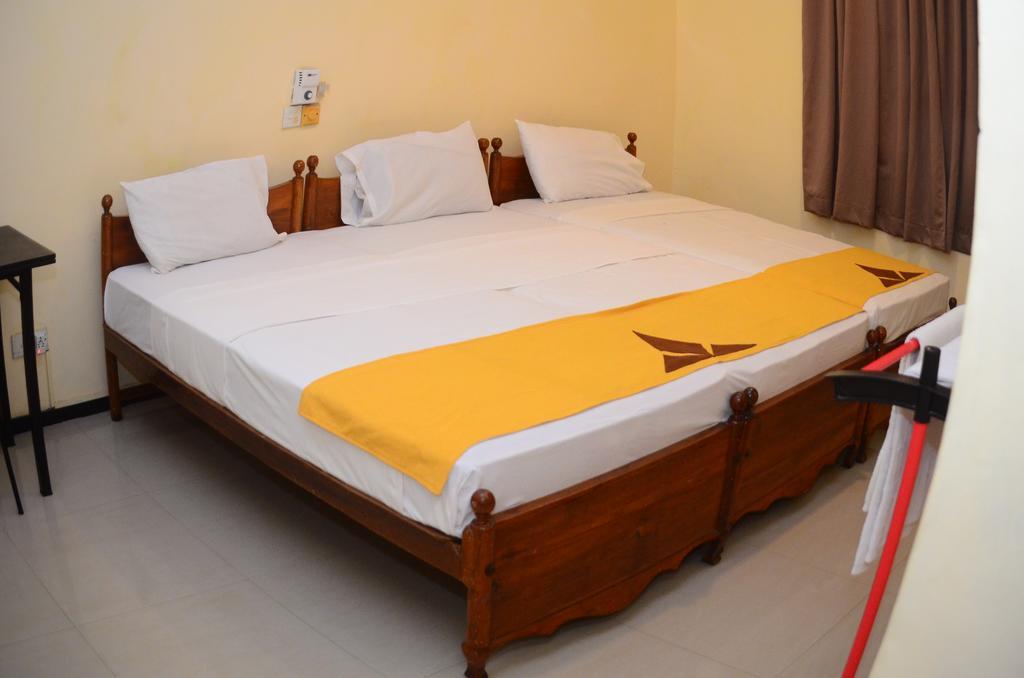 Jayasinghe Holiday Resort Катарагама Экстерьер фото