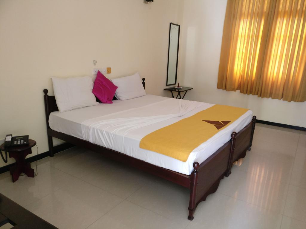 Jayasinghe Holiday Resort Катарагама Экстерьер фото